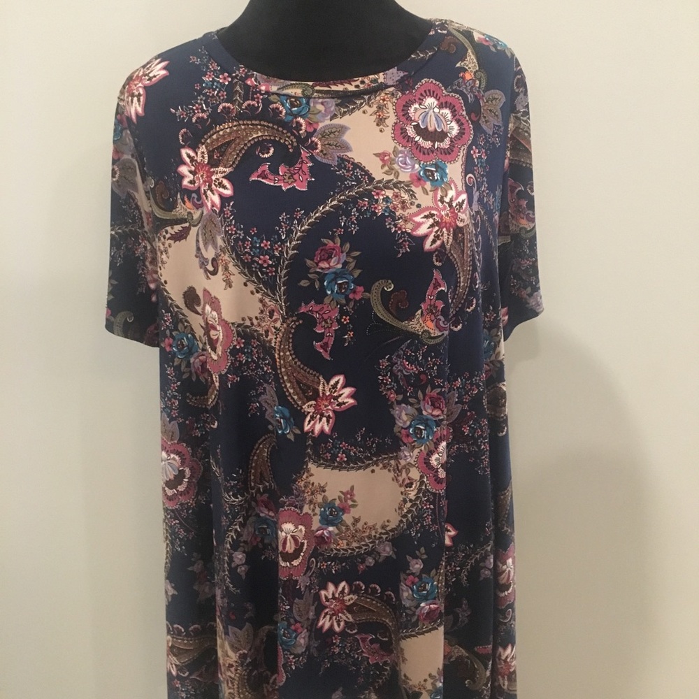 Beautiful top super soft !